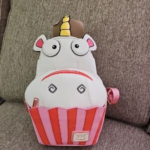 Despicable, me, fluffy Lounge fly backpack.